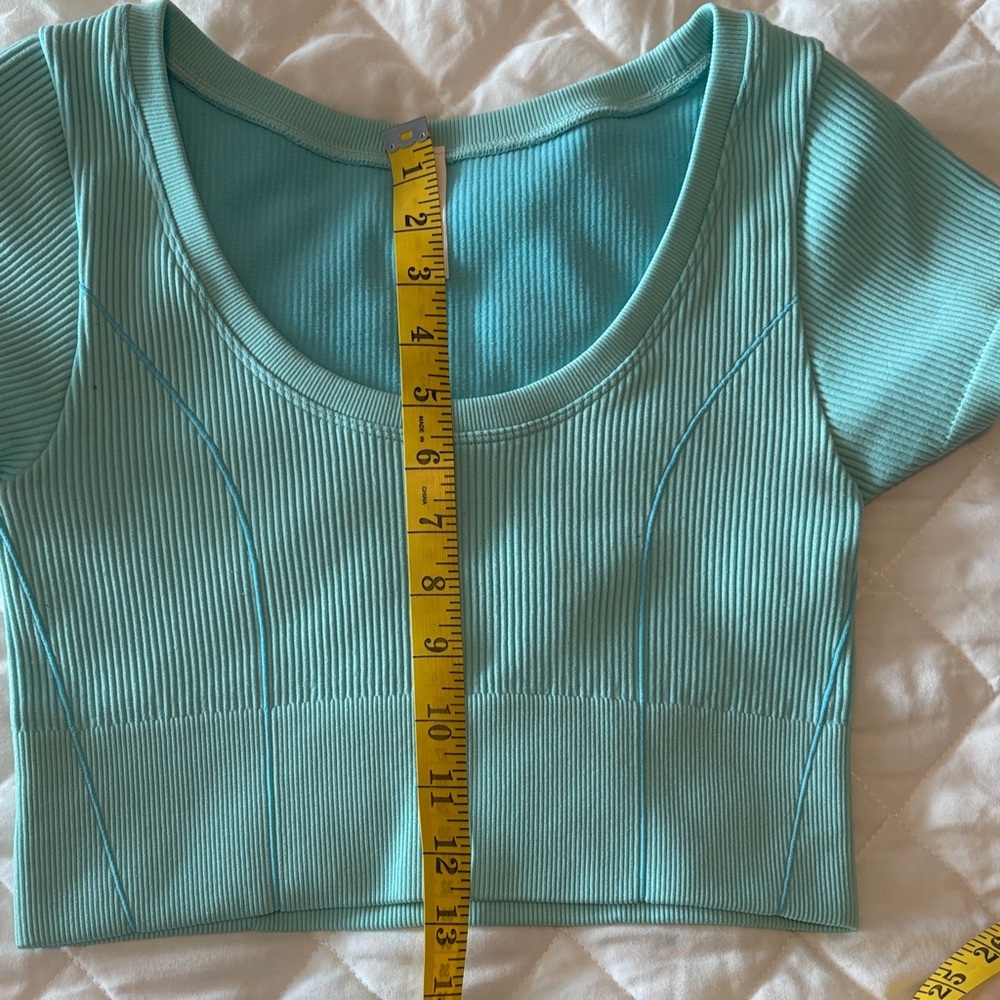 Offline by Aerie AE Women's Crop Athletic Workout Top, Turquoise Medium - Picture 4 of 6